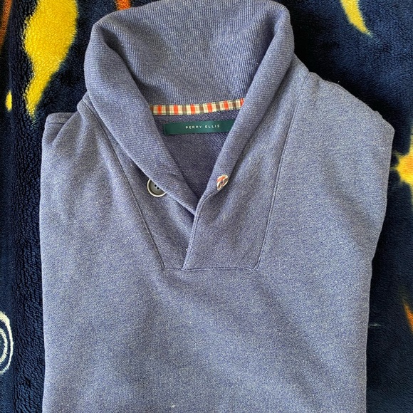 Perry Ellis collard sweater. - Picture 2 of 2